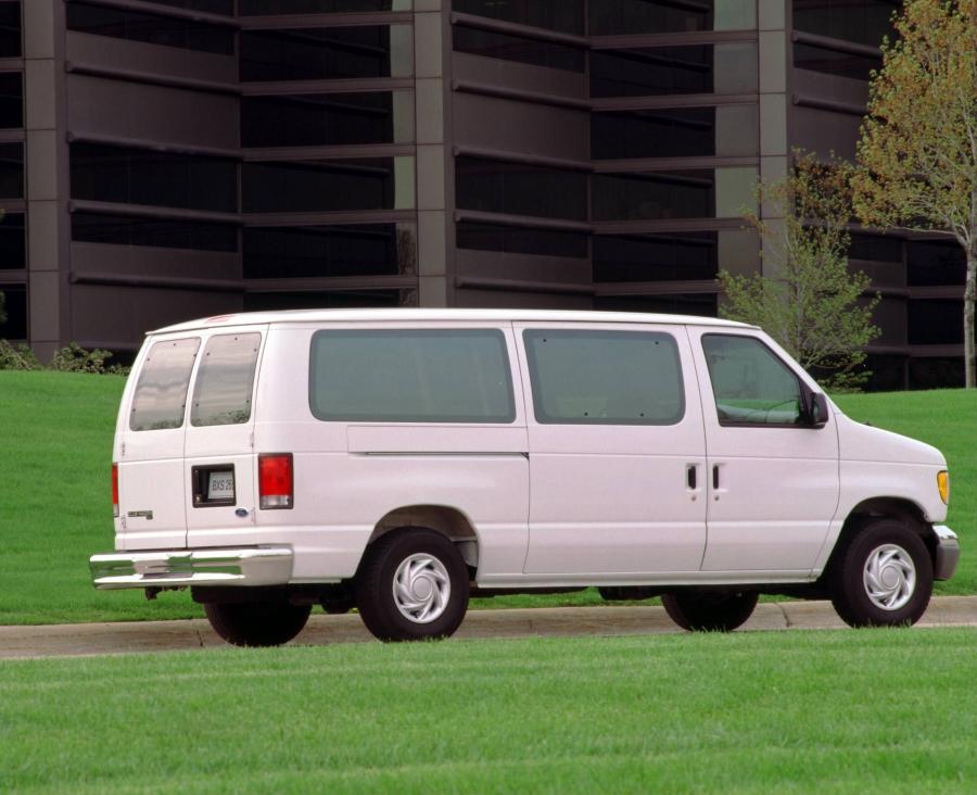  Ford Econoline 1997 года  (фото 13 из 44)